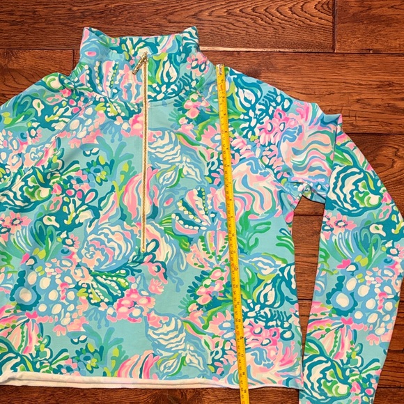 Lilly Pulitzer Ronan Cropped Pullover UPF 50+ - Picture 6 of 6